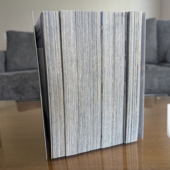 Demon Slayer Manga Collection Volumes 1-7 - Picture 2 of 4